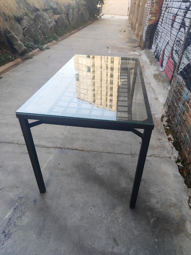 Mesa de comedor cristal y metal