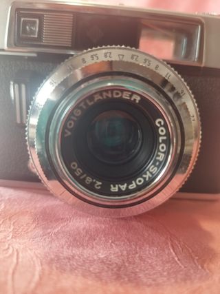 Macchina fotografica Voigtländer con obiettivo Col