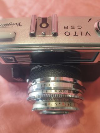 Macchina fotografica Voigtländer con obiettivo Col