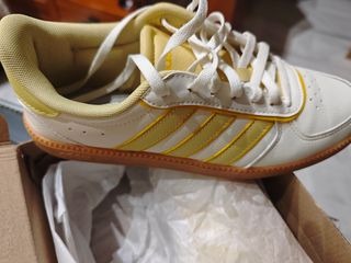 Zapatillas Adidas Breaknet Sleek Blancas y Amarill