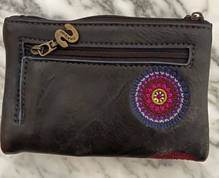 Cartera Desigual Piel Negra Bordados