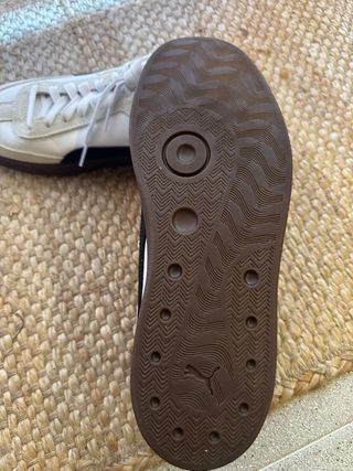 Zapatillas Puma Blancas y negras