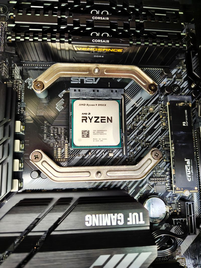PC Escritorio AMD Ryzen 9 5950X + Radeon RX 7800XT