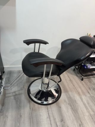 Silla de peluquería reclinable negra