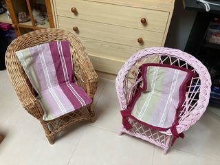 Sofá cama de tela y madera