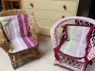 Sofá cama de tela y madera