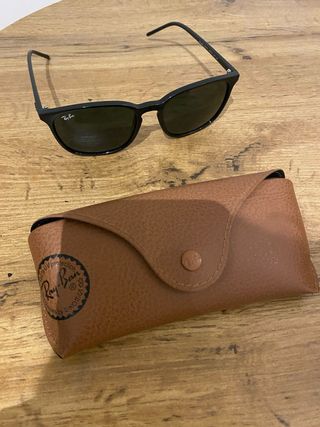 Gafas de sol Ray-Ban negras RB4387