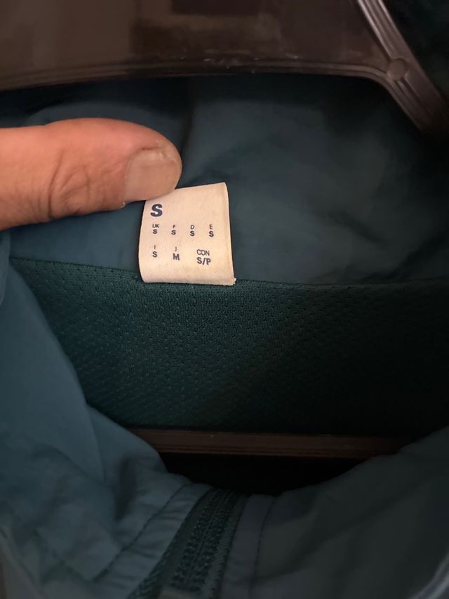 Cortavientos Reebok Verde y Amarillo