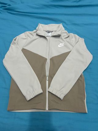 Conjunto Chándal Nike Beige y Blanco de para niño 