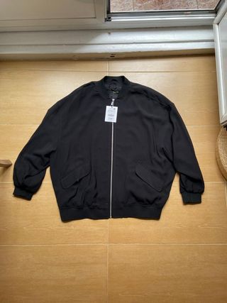 Bomber oversize negra Pull&Bear