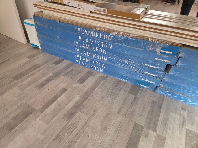 Tarima gris Lamikron