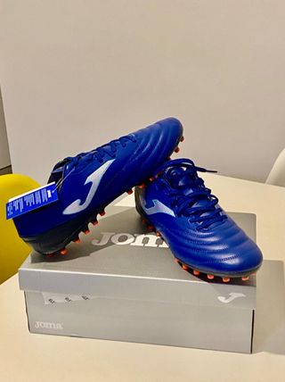 Botas de fútbol Joma azules