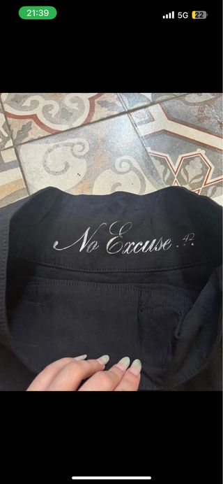 Gonna No Excuse nera con cinturino