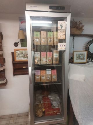 Nevera expositora tienda