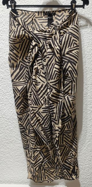 Pareo multiposición Zara estampado