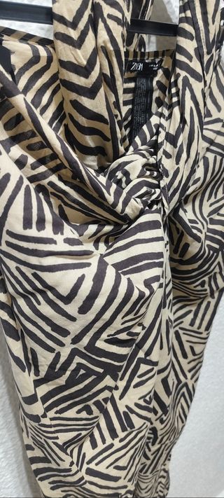 Pareo multiposición Zara estampado