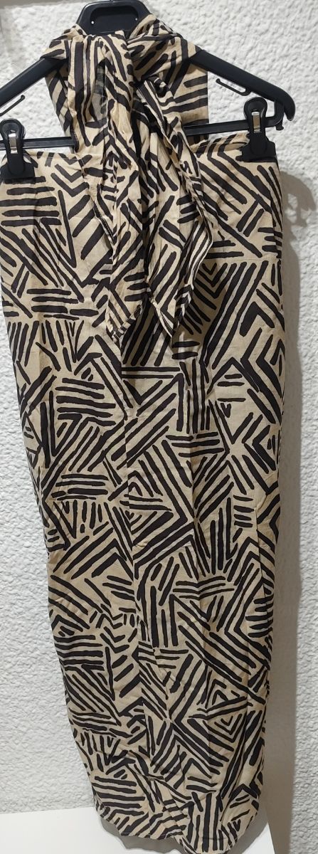 Pareo multiposición Zara estampado