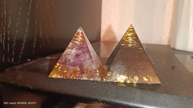 Pack 2 Pirámides Orgonita Amatista