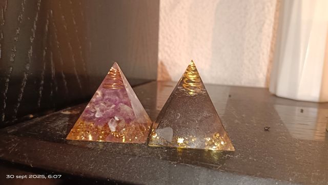 Pack 2 Pirámides Orgonita Amatista