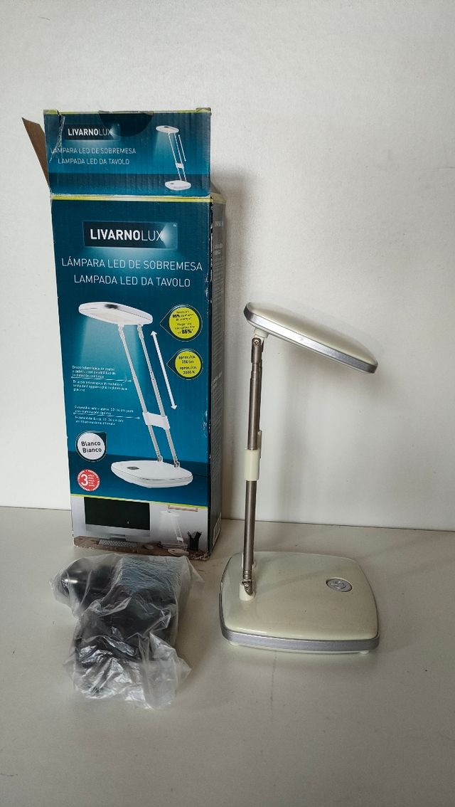 Lampada LED da tavolo Livarno Lux bianca