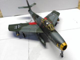 MAQUETA MONTADA  AVION F-84F THUNDERSTREAK