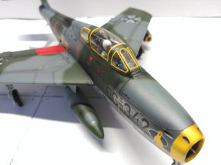 MAQUETA MONTADA  AVION F-84F THUNDERSTREAK