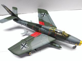 MAQUETA MONTADA  AVION F-84F THUNDERSTREAK