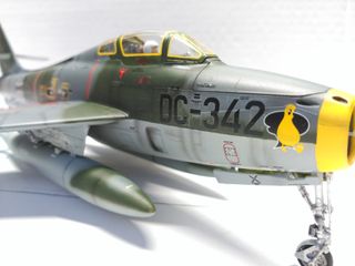 MAQUETA MONTADA  AVION F-84F THUNDERSTREAK