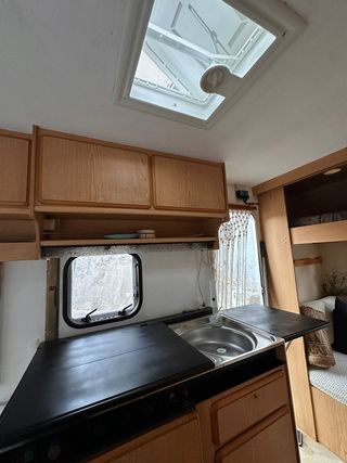 Caravana Knaus 750kg con placa solar