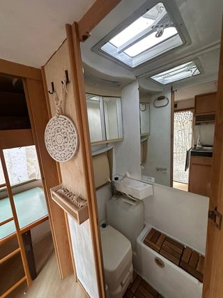 Caravana Knaus 750kg con placa solar