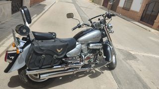 Moto Aquila 250 GV