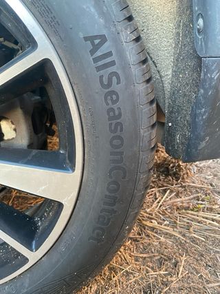 Llantas 19” con neumaticos goodyear