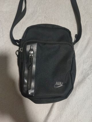 Riñonera Nike Negra