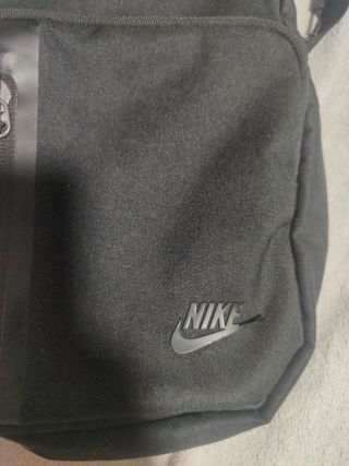 Riñonera Nike Negra