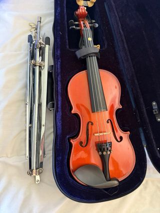 Violín con funda y atril