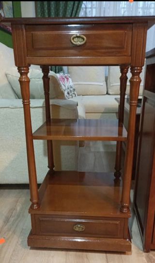 Mesita auxiliar de madera con cajón