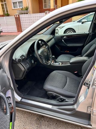 Mercedes-Benz Clase C 2004