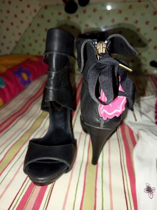 Zapatos de tacón negros talla 37