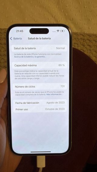 iPhone 15 256GB Plata el móvil está impoluto