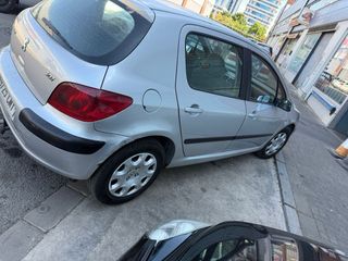 Peugeot 307 2004