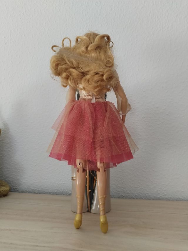 Barbie Bailarina Vestido Rosa y Dorado