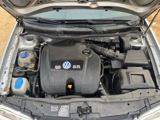 Volkswagen Golf 2003