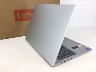 pc portatil lenovo 82xf