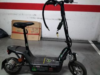 Patinete eléctrico Zip con motor