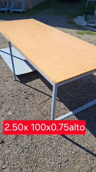 Banco de trabajo metálico 1.50x0.75x0.75
