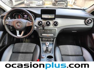 Mercedes-Benz GLA 180 90 kW (122 CV)