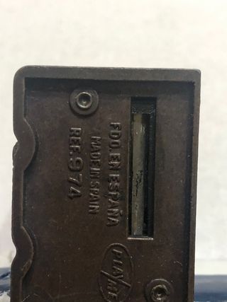 Sacapuntas con forma de radio antigua