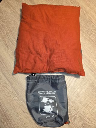 Almohada Quechua Plegable Naranja y Gris
