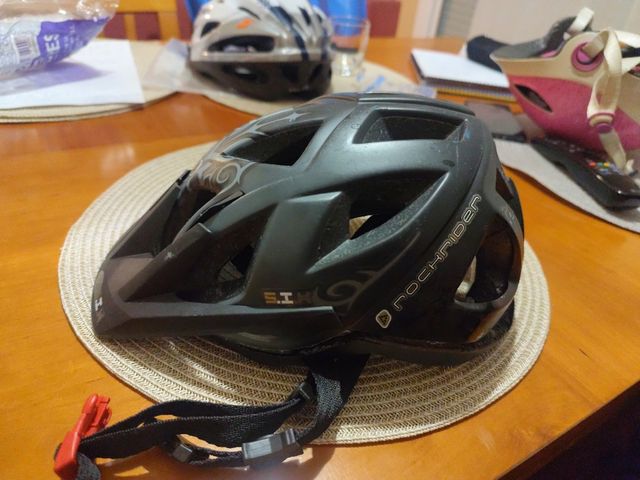 Casco de bicicleta Rockrider negro