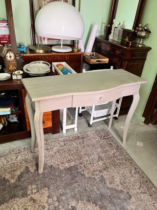 Mueble consola de madera y metal